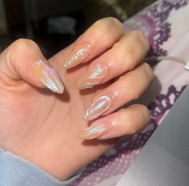 Farah's nail design done by Oakville's best nail salon